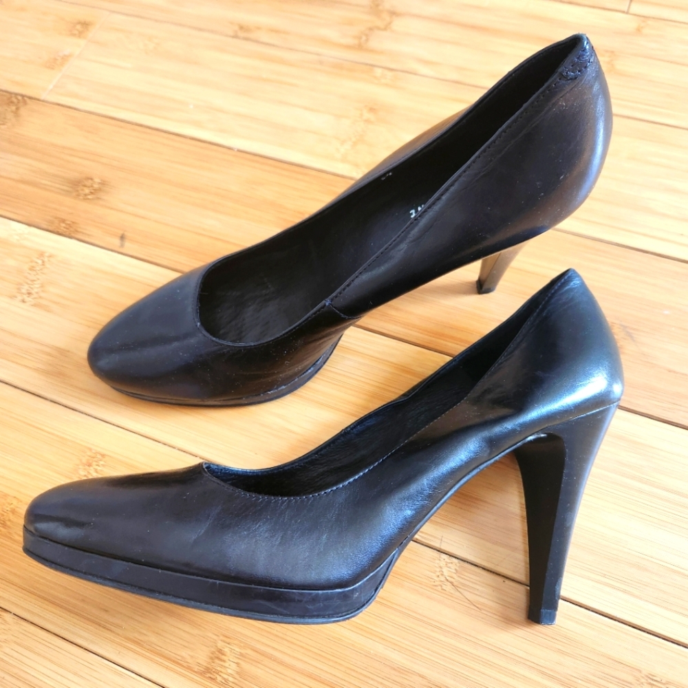 Elegant Black Women's Heels Office Style Thick Rubber Sole